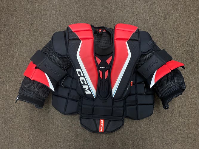 USED ONCE CCM Eflex 6.9 Goalie Chest Protector