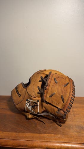 2013 Nokona RH Infield Baseball Glove 11.5" (Used)