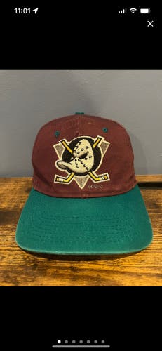 Vintage Anaheim Mighty Ducks hat