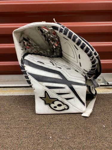 INT BRIAN’S SUBZERO 7.0 GOALIE GLOVE