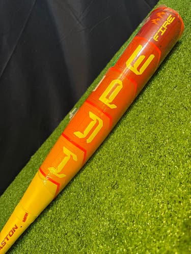 2025 Easton Hype Fire Composite USABat Certified (-8) 30"/22oz Bat (New)