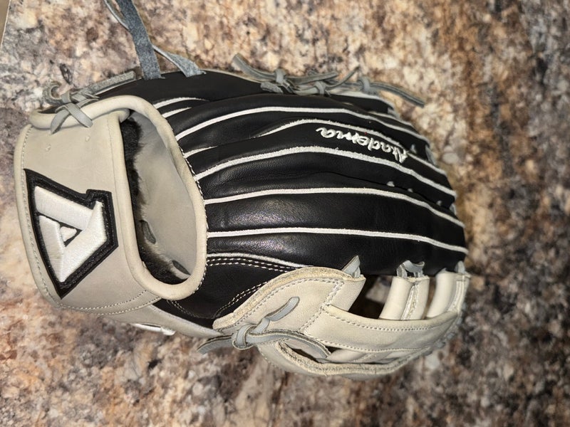 Akadema RH Outfield Baseball Glove 12.75" (Used)