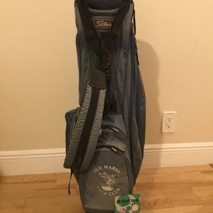 Titleist Stand Golf Bag with 4-way Dividers (No Rain Cover)