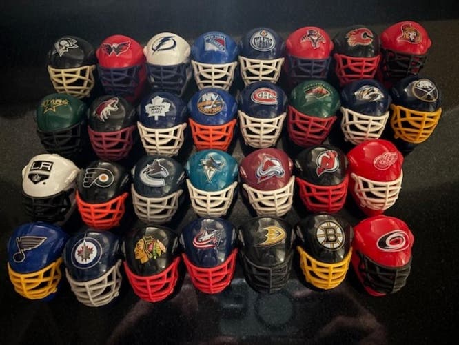 Lot of 30 Franklin Mini NHL Goalie Masks with cardboard standings