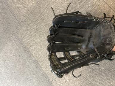 Used Wilson A950 BB/SB Glove RH Throw Black 14" 11614-S000224892