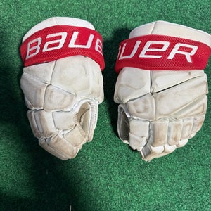 White & Red Junior Bauer Team Vapor Elite Gloves 10" (Used)