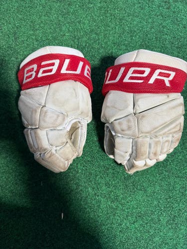 White & Red Junior Bauer Team Vapor Elite Gloves 10" (Used)