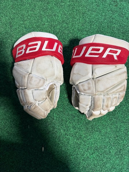 White & Red Junior Bauer Team Vapor Elite Gloves 10" (Used)