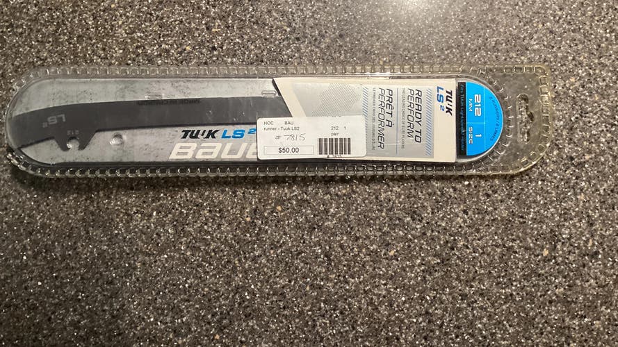Bauer LS2 (New) Runner Size 212 (1)
