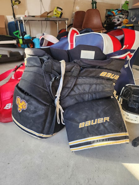 Senior Medium Bauer Hockey Goalie Pants (Used)