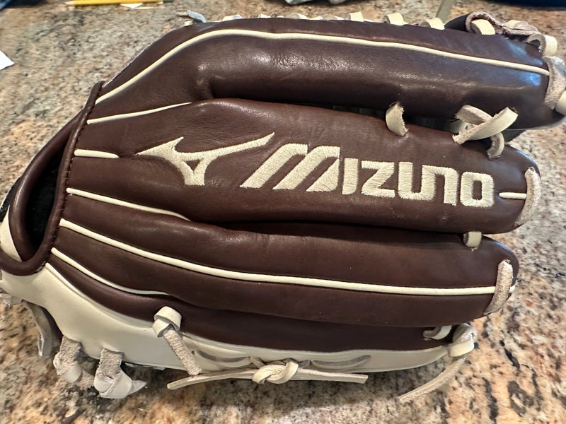 Mizuno Classic Pro Baseball Glove GCP77x. 12.75" (Used)