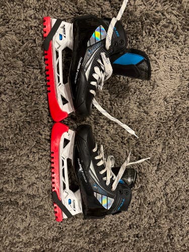 2021 True TF7 Hockey Goalie Skates Regular Width 7.5 (Used)