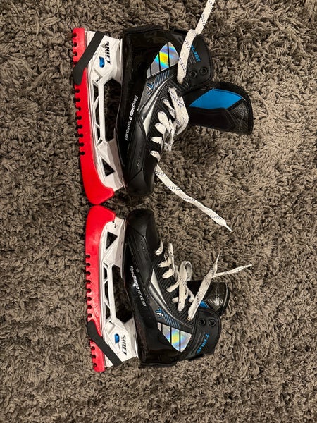 2021 True TF7 Hockey Goalie Skates Regular Width 7.5 (Used)