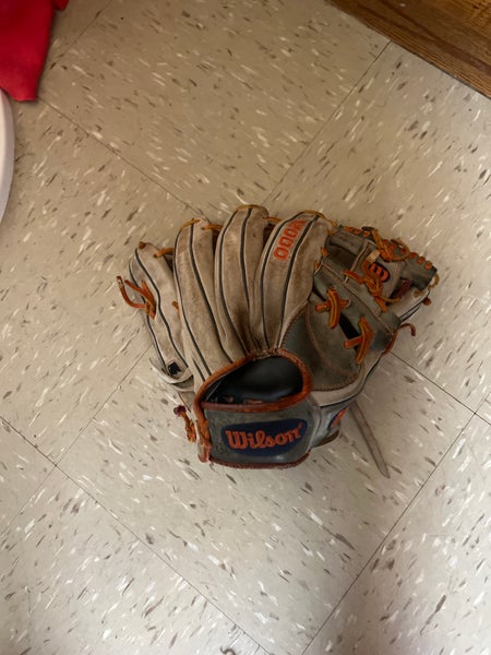 Wilson A2000 RH Infield Baseball Glove 11.75" (Used)