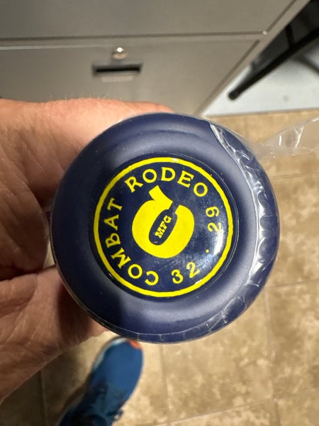 2025 Combat MFG Spec A1 Alloy BBCOR Certified Bat (-3) 29 oz 32" (New)