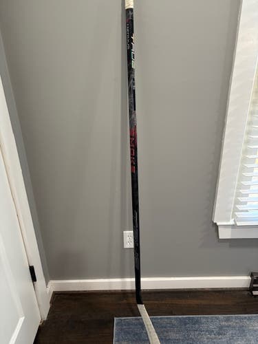 Senior True HZRDUS Smoke Left Hand Hockey Stick T28 75 Flex