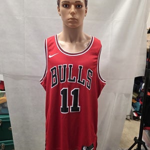 NWT DeMar DeRozan Chicago Bulls Nike Swingman Jersey 56 NBA