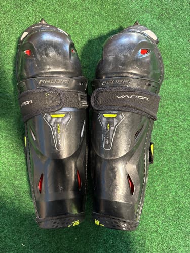 Junior Bauer Vapor XLTX Pro+ Shin Pads 11" (Used)