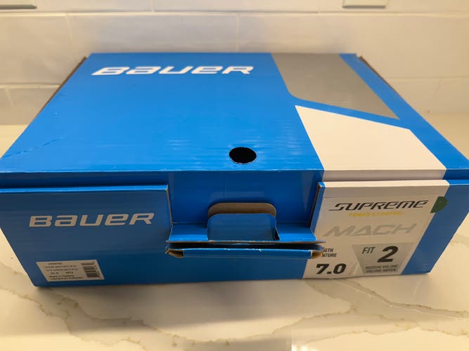 2022 Bauer Supreme Mach Hockey Skates Regular Width 7 (Used)