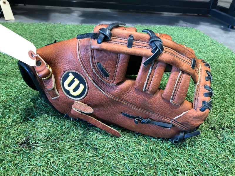 Wilson Aztec A1891 PRO24 RH First Base Softball Glove 12.75" (Used)