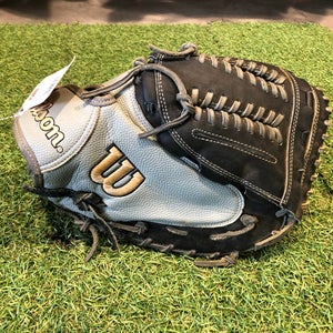 Wilson A2000 RH Catcher's Baseball Glove 34" (Used)