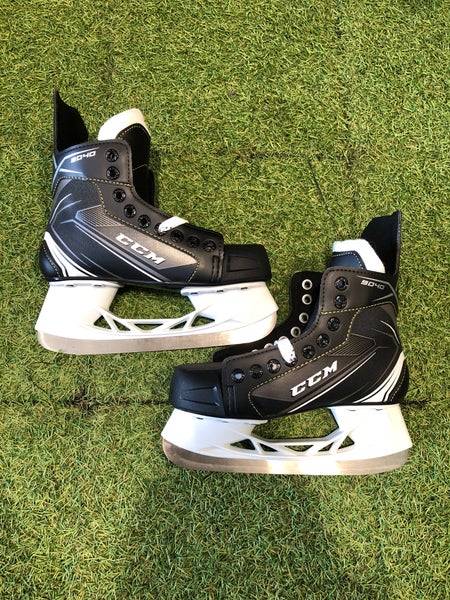 Junior CCM Tacks 9040 Hockey Skates Regular Width Size 3 (New)