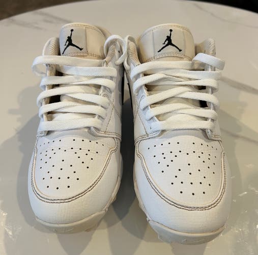 White 6Y (Big Kids / Youth) Youth Air Jordan Molded Cleats Cleats (Used) with box