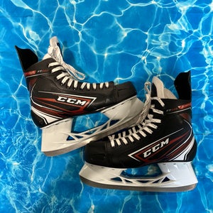 Senior CCM JetSpeed FT440 Hockey Skates 9 (Used)