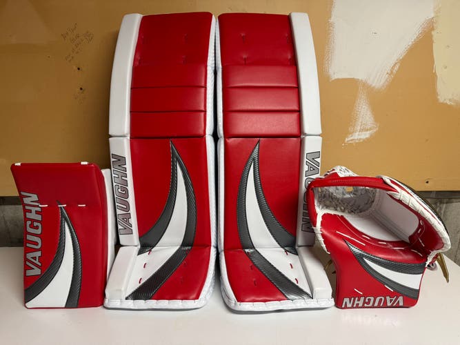 33" 2025 Vaughn V10 Pro Carbon Regular Goalie Full Set (Used)