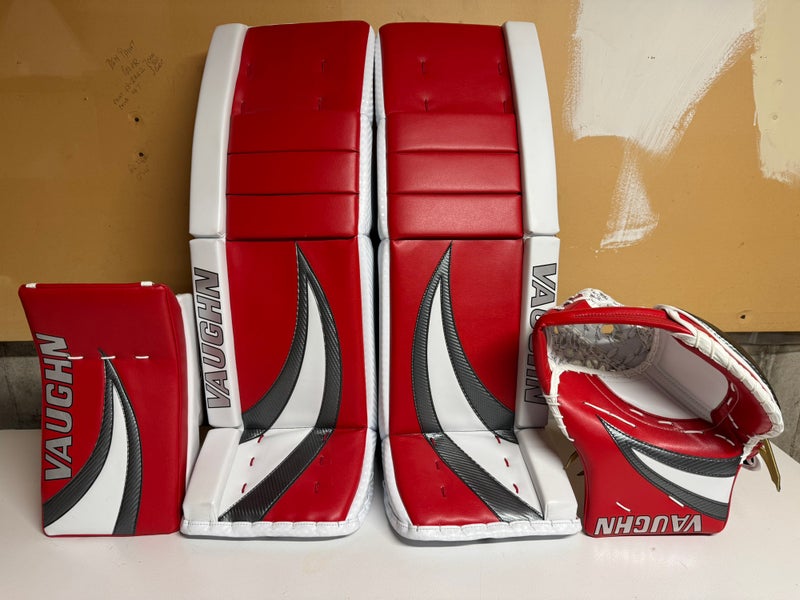 33" 2025 Vaughn V10 Pro Carbon Regular Goalie Full Set (Used)
