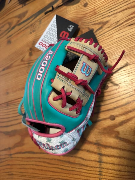 Wilson A2000 Website Exclusive Maui Relief Infield Baseball Glove 11.5"