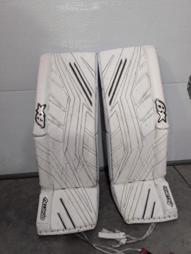 34" Brian's Gnetik V Goalie Leg Pads (Used)