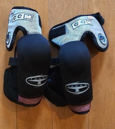 Senior Medium CCM Tacks Elbow Pads (Used)
