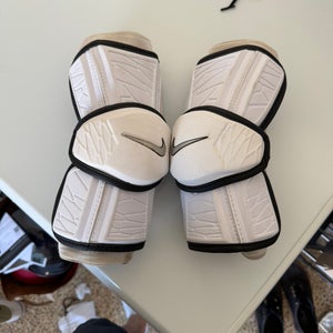 Medium Adult Nike Vapor Elite Arm Pads (Used)