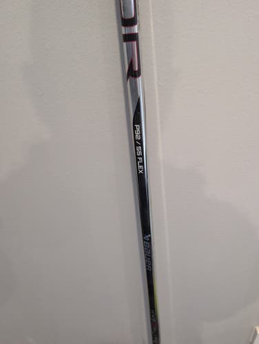 Intermediate Bauer Hyperlite 2 Right Handed Hockey Stick P92 (Used)