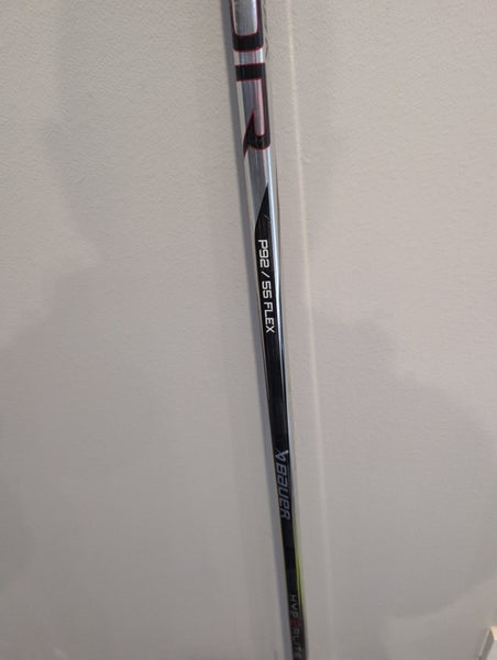 Intermediate Bauer Hyperlite 2 Right Handed Hockey Stick P92 (Used)