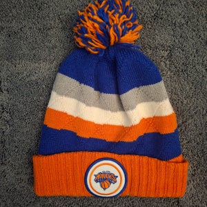 Mitchell & Ness NBA New York Knicks Logo Beanie Knit Hat Winter