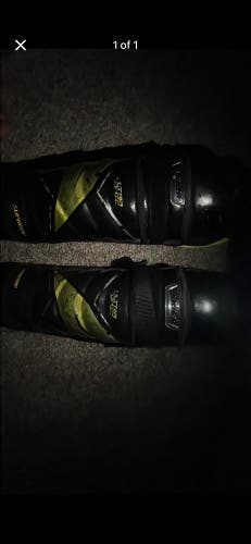 Junior Bauer Ultra sonic 11 Shin Pads (Used)
