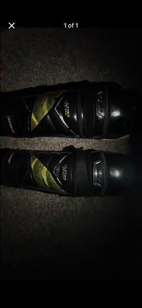 Junior Bauer Ultra sonic 11 Shin Pads (Used)