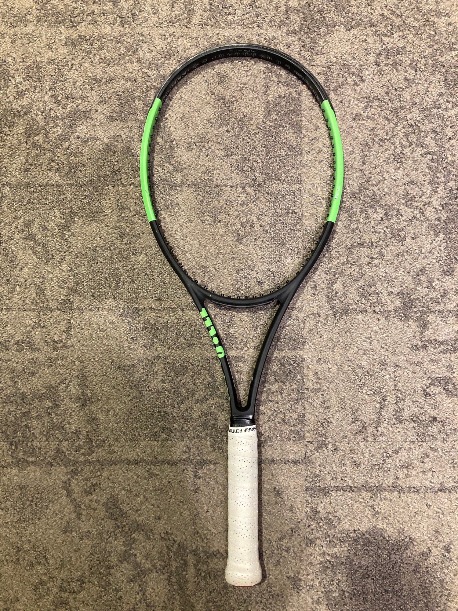 Wilson Intrigue Black – Tennisschläger, Für Spieler Mit Vielseitigem Spielstil