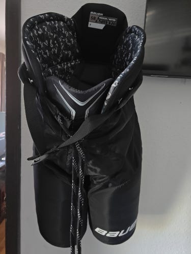 Senior Medium Bauer Bauer x Hockey Pants (Used)