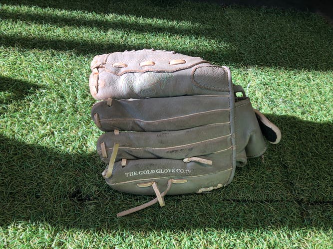 Rawlings Sure Catch RH Softball Glove 11.5" (Used)