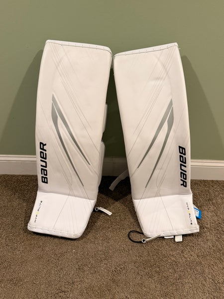 35" 2023 Bauer Vapor Hyperlite 2 Goalie Leg Pads (Used)