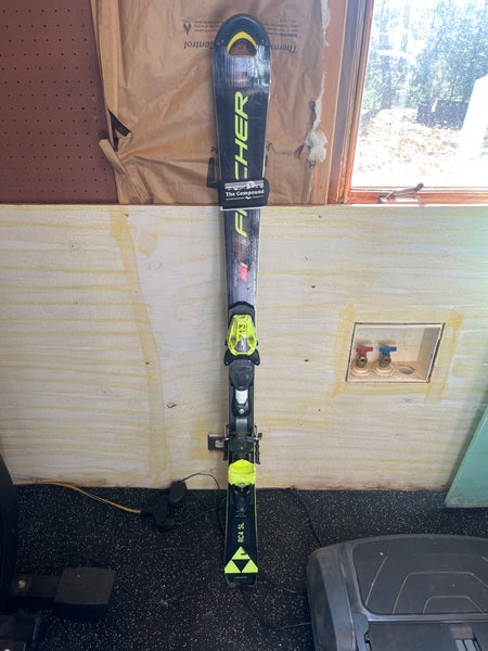 Kid's 2024 Racing 140 cm Fischer RC4 Race JR Skis With Bindings Max Din 13 (Used)