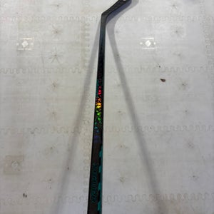 Junior Bauer Twitch Right Handed Hockey Stick P28 50 Flex (Used)