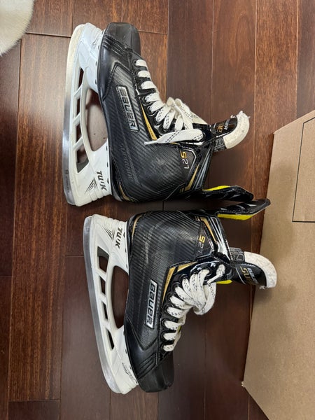 2018 Bauer Supreme S27 Hockey Skates Regular Width 7 (Used)