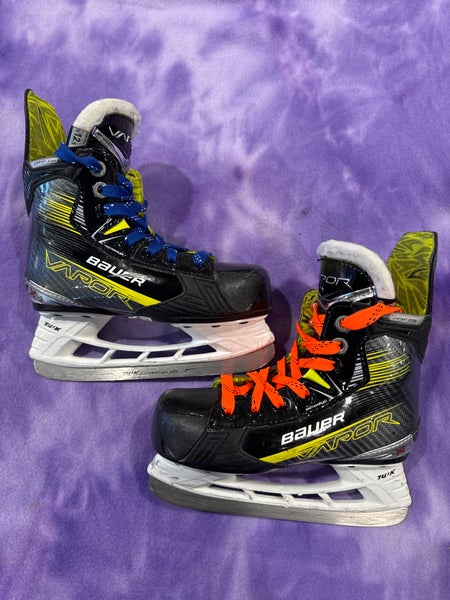 Youth Bauer Vapor X4 Hockey Skates Regular Width 12.5 (Used)
