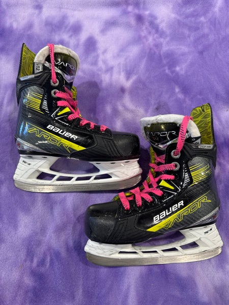 Youth Bauer Vapor X4 Hockey Skates Regular Width 12 (Used)