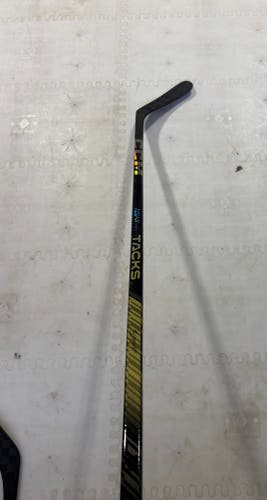 Junior CCM Tacks AS-VI Pro Right Handed Hockey Stick P29 50 Flex (Used)