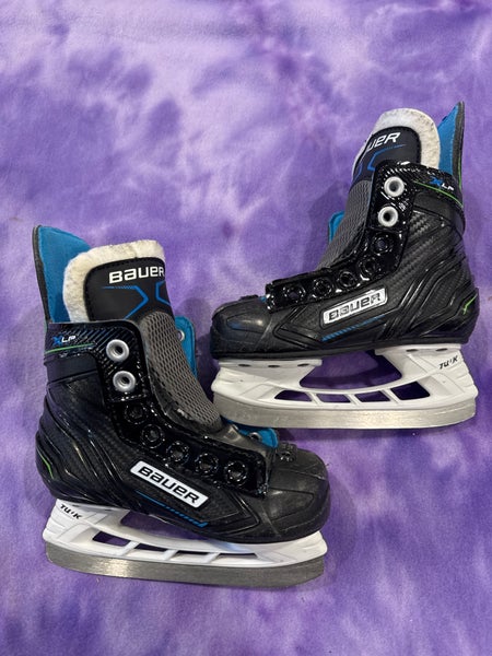 Youth Bauer XLP Hockey Skates Regular Width 8 (New)